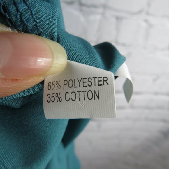 Women's Sleeveless Dress w/ Lace - Picture 4 of 5